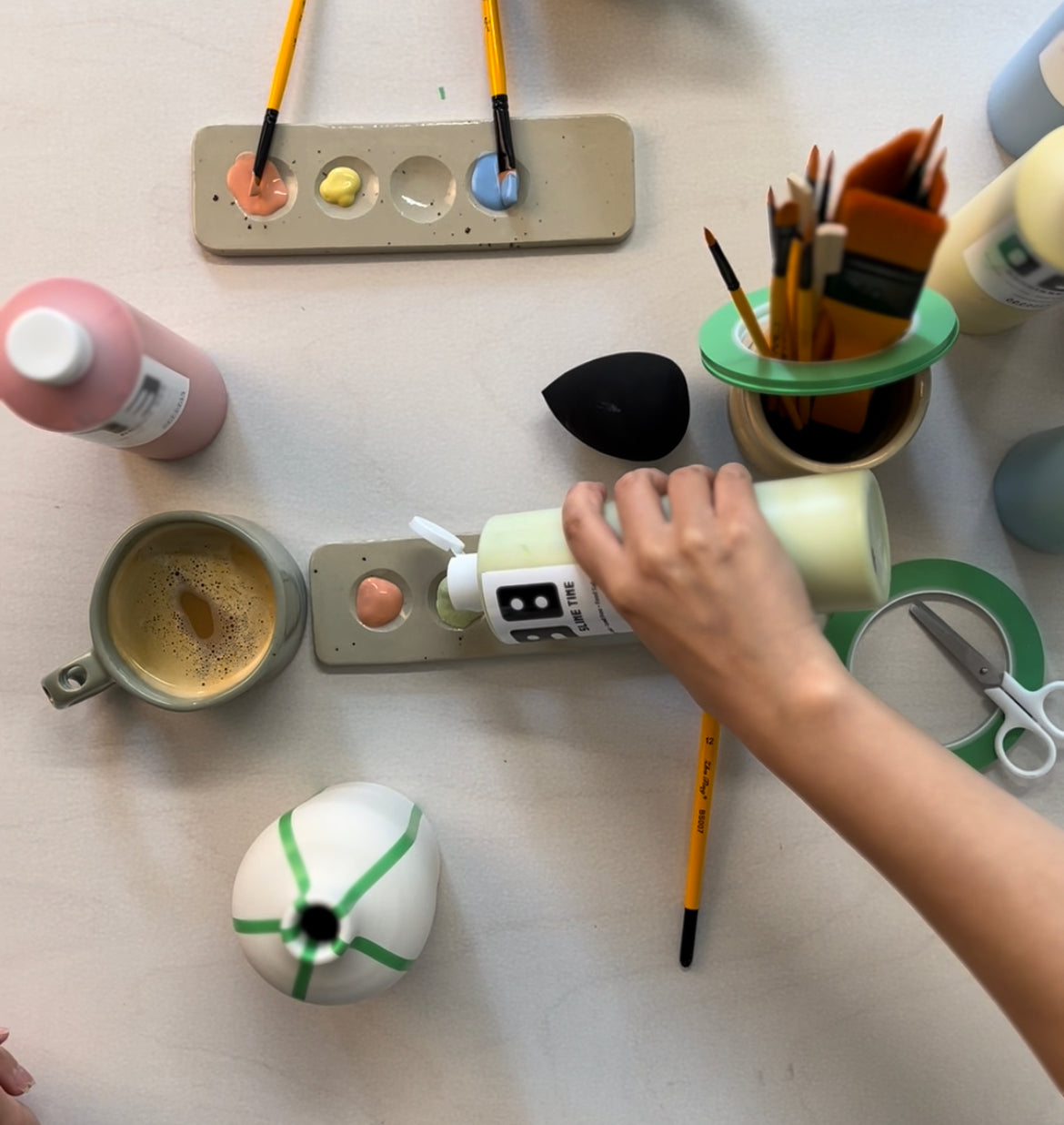 Décor sur Céramique - Atelier Libre - 2 heures - Une Boisson offerte