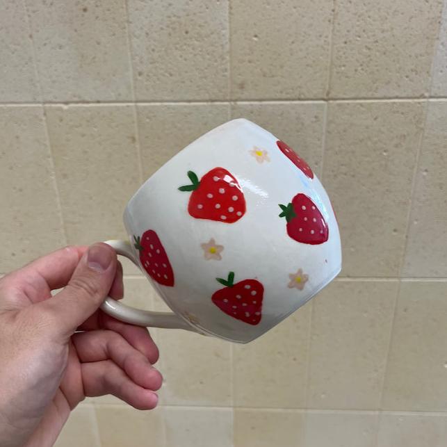 GENEVA - Painting on ceramic - Open session - 2 hours- One free Beverage