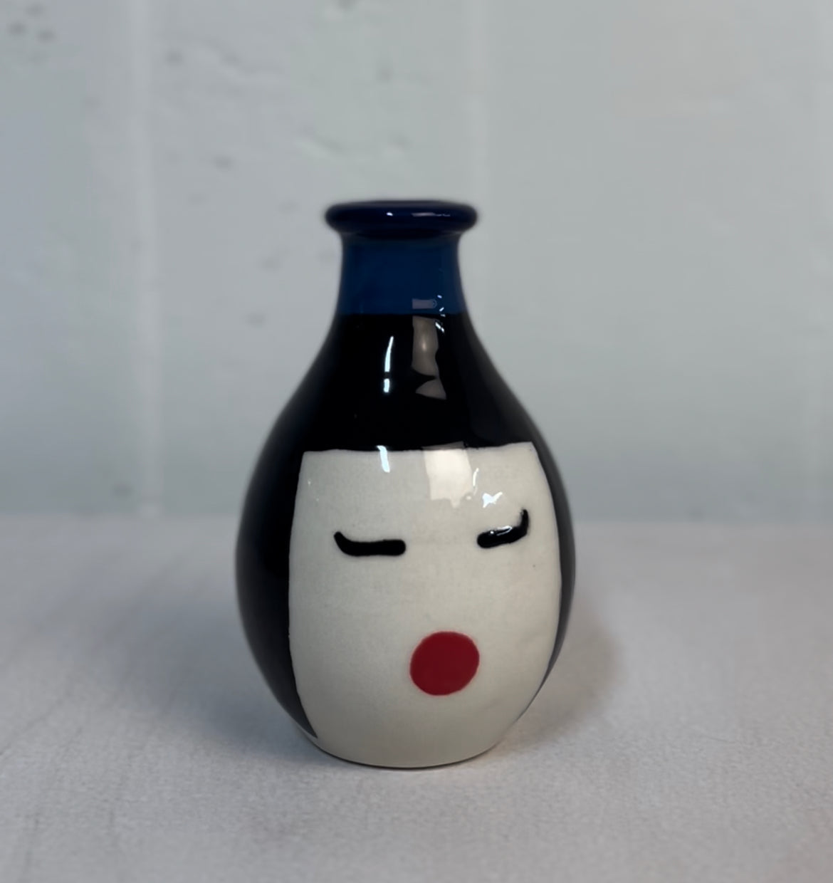 GENEVA - Painting on ceramic - Open session - 2 hours- One free Beverage
